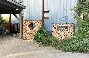Holzlager / Dekoration